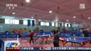 突破自我界限:学习并掌握双杠举手转体技巧!